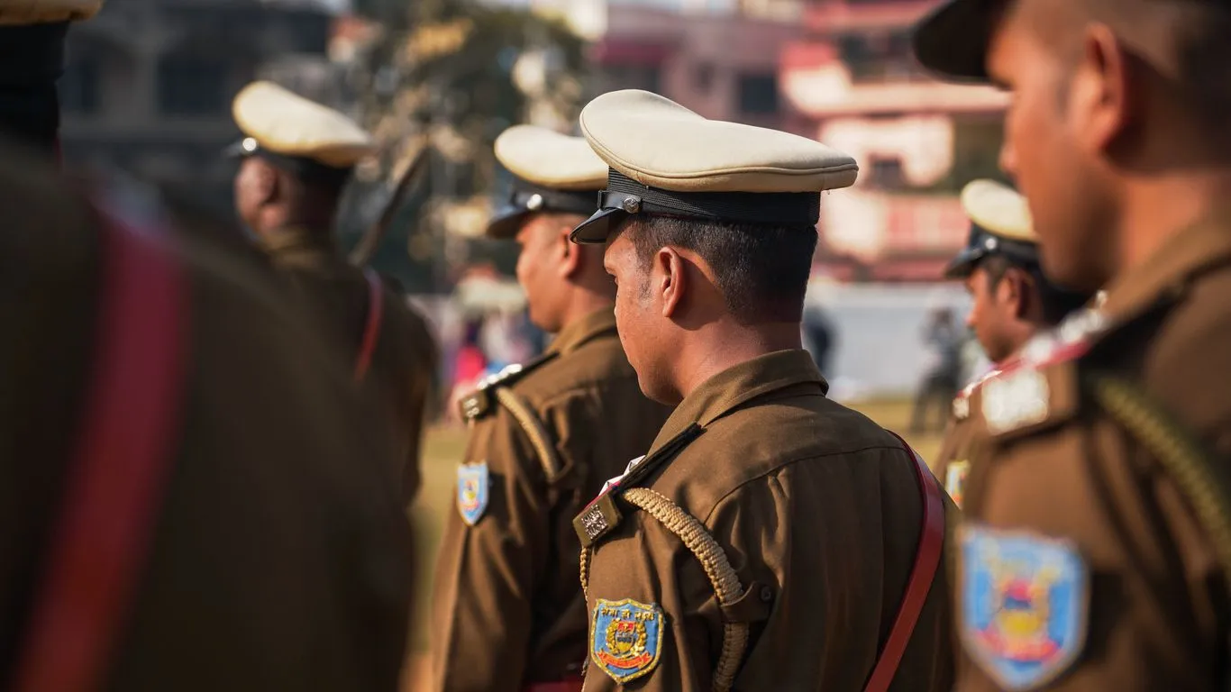 রক্ষক বেতন অ্যাকাউন্ট